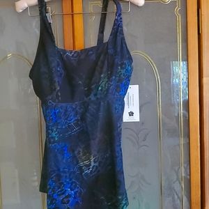 Beautiful animal print Hapari tankini top.